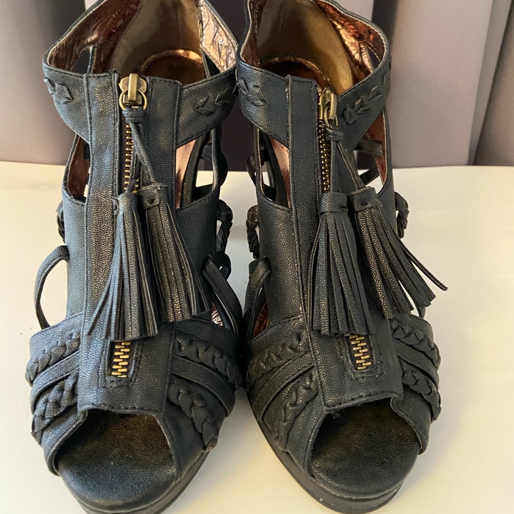 Black Peep-toe  heels